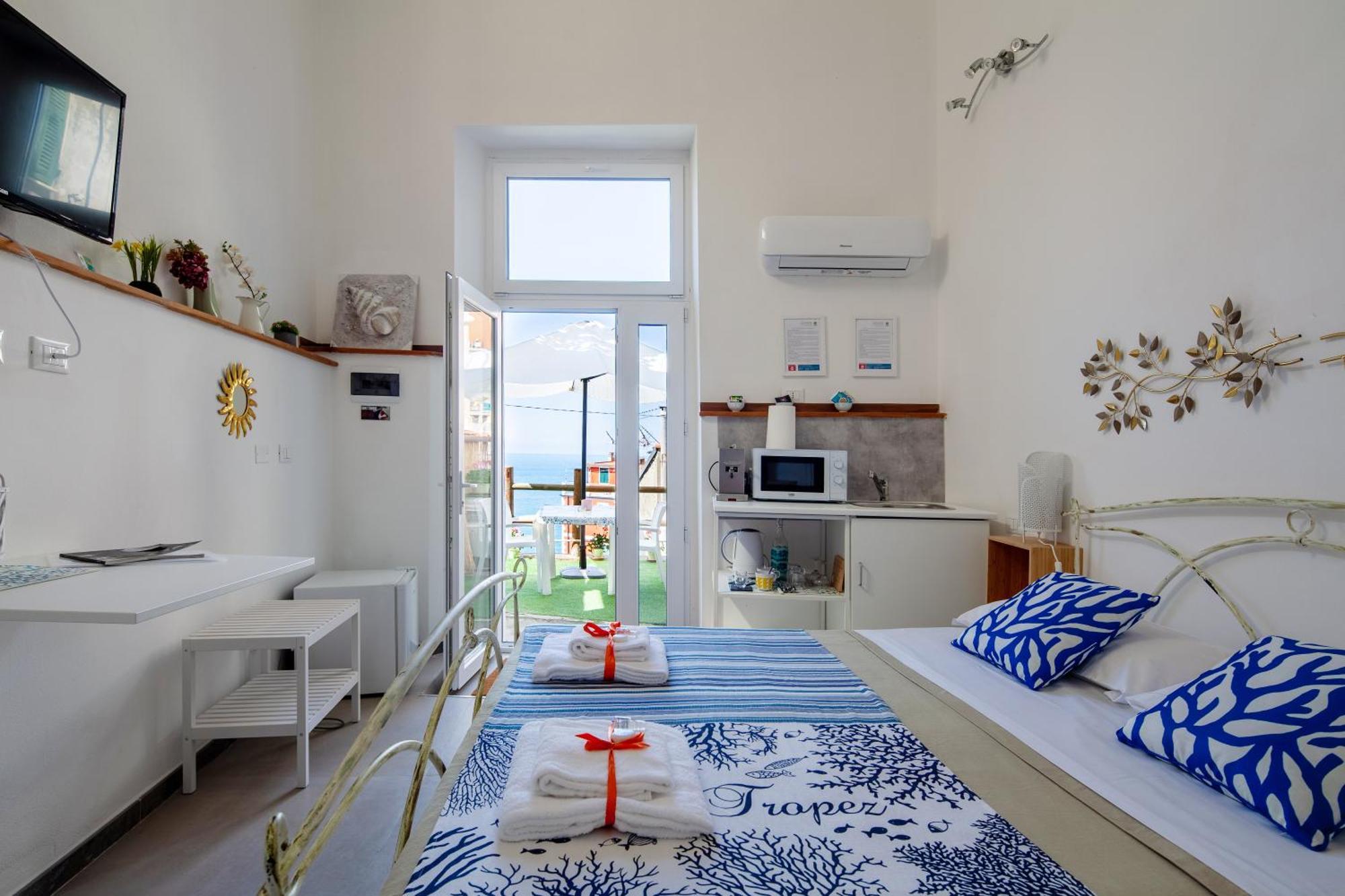 ריומאג'ורה Ariel - Sea View Double Room מראה חיצוני תמונה